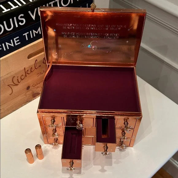 Charlotte Tilbury Holiday Treasure Box (empty) AND 2 mini lipsticks - Picture 2 of 5